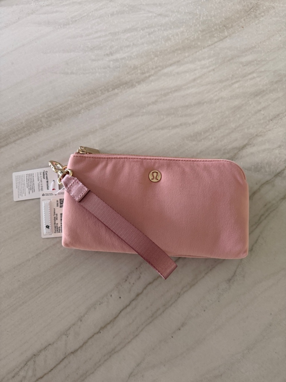 lululemon athletica Curved Wristlet Velour (Blush Pink)